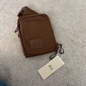BEIS Sport Sling Bag
